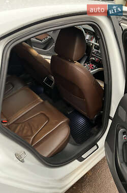 Седан Audi A4 2014 в Житомире