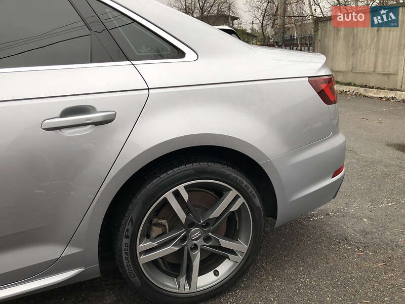 Седан Audi A4 2018 в Ирпене