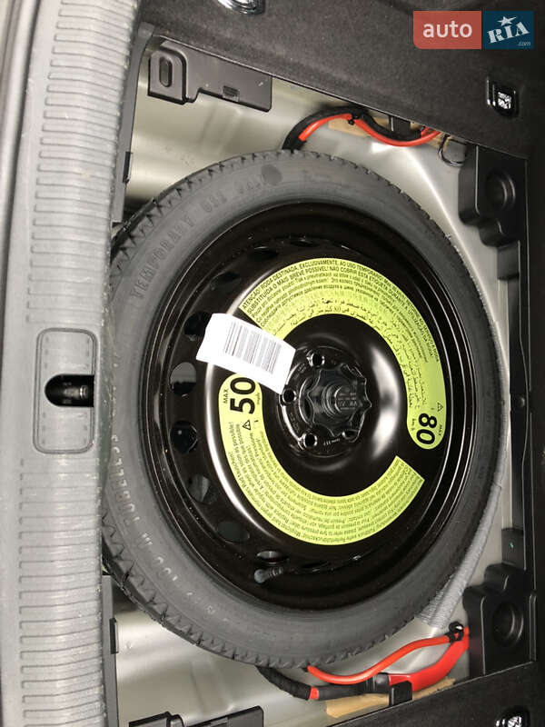 Седан Audi A4 2018 в Ирпене