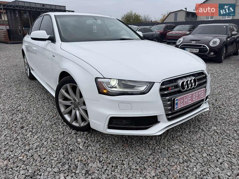 Седан Audi A4 2014 в Переяславе