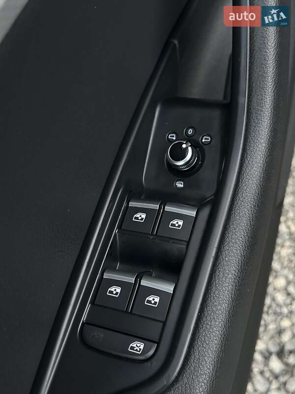 Седан Audi A4 2017 в Любешові