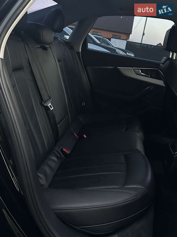 Седан Audi A4 2017 в Любешові