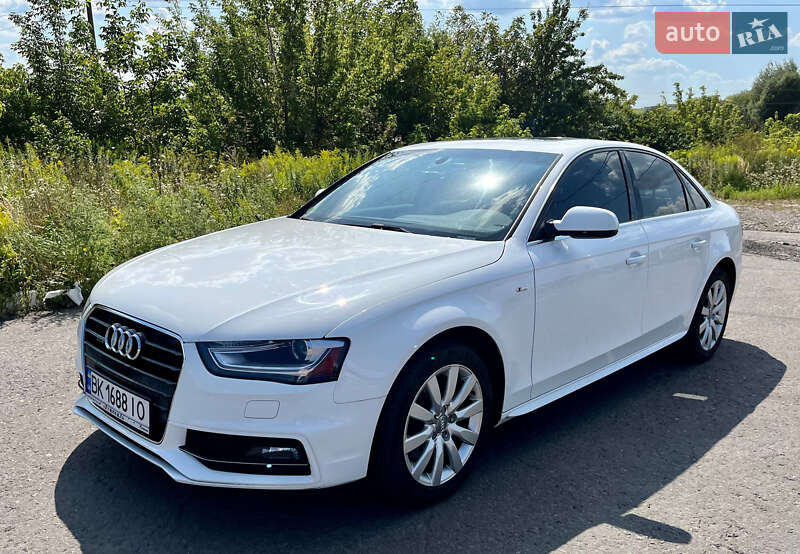 Седан Audi A4 2014 в Рівному