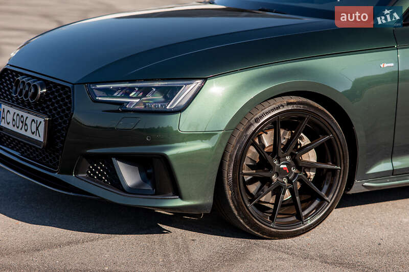 Седан Audi A4 2018 в Львове