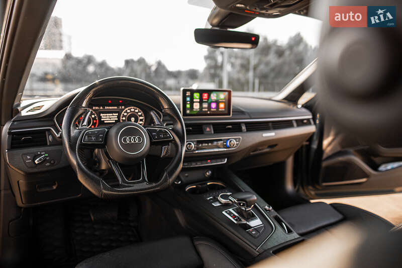 Седан Audi A4 2018 в Львове