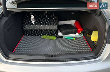Седан Audi A4 2011 в Ирпене