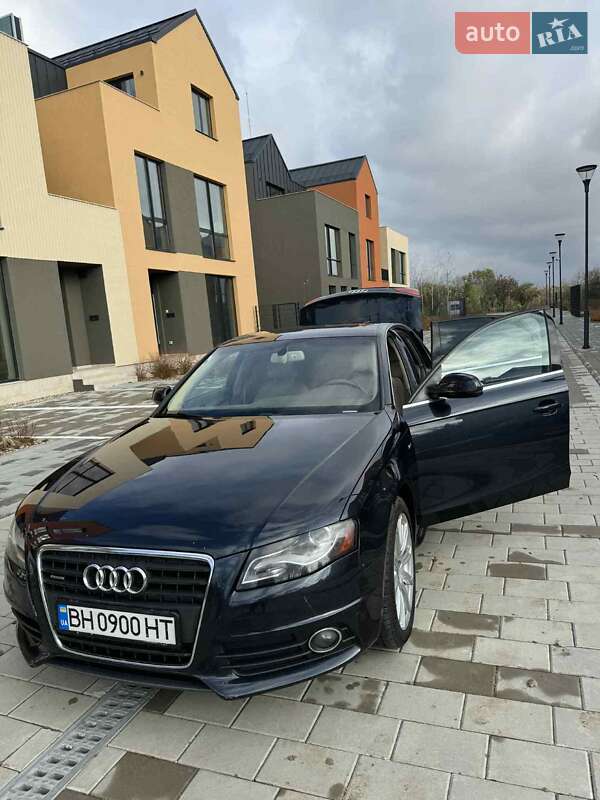 Седан Audi A4 2012 в Одесі