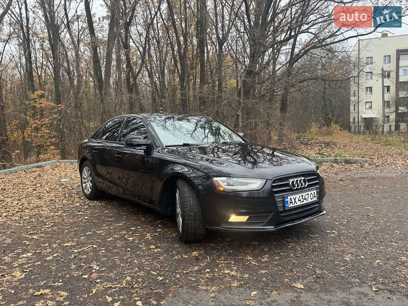 Седан Audi A4 2012 в Харкові