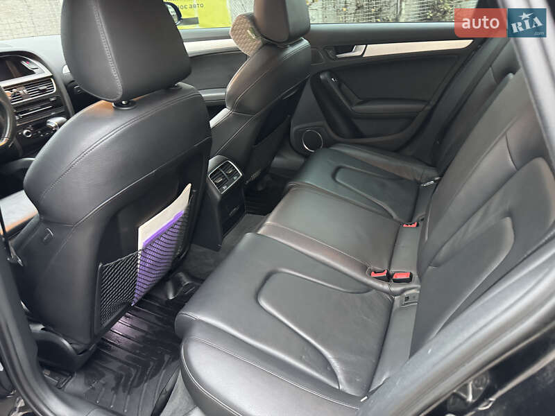 Седан Audi A4 2014 в Киеве