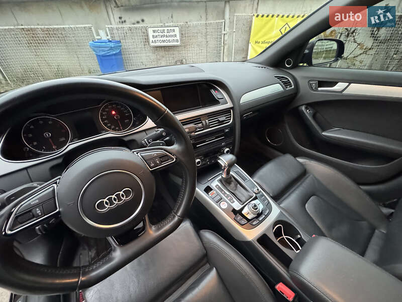 Седан Audi A4 2014 в Киеве