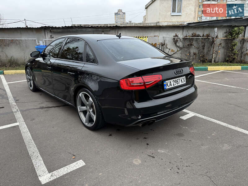 Седан Audi A4 2014 в Киеве