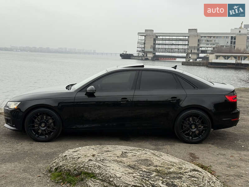 Седан Audi A4 2016 в Дніпрі