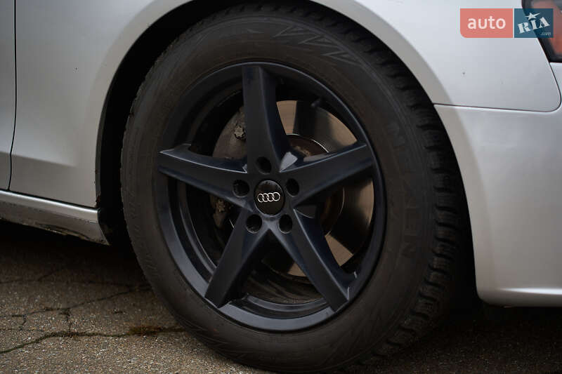 Седан Audi A4 2011 в Києві