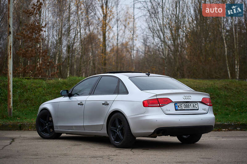 Седан Audi A4 2011 в Києві