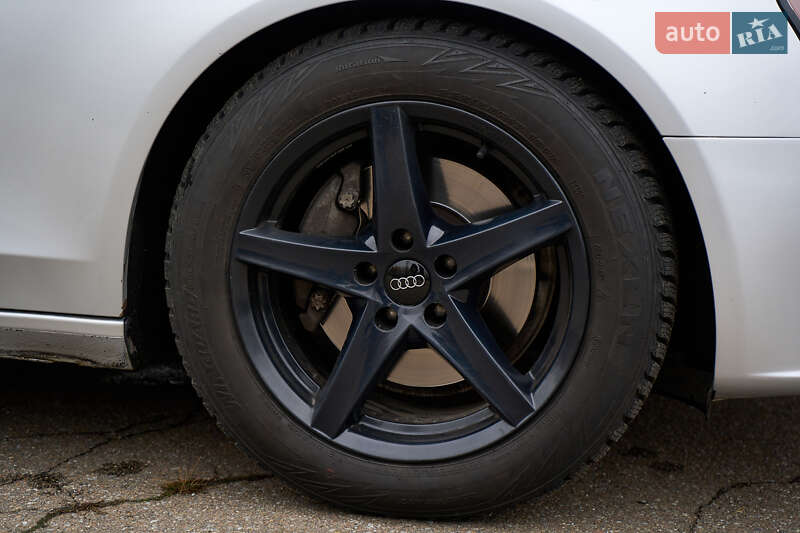 Седан Audi A4 2011 в Києві