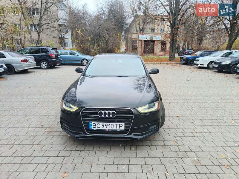 Седан Audi A4 2013 в Львове
