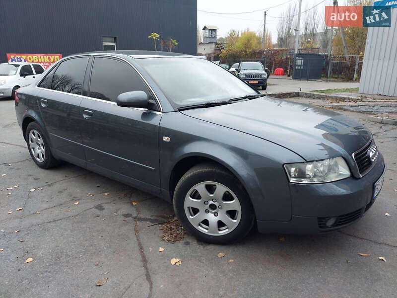Седан Audi A4 2001 в Кременчуці