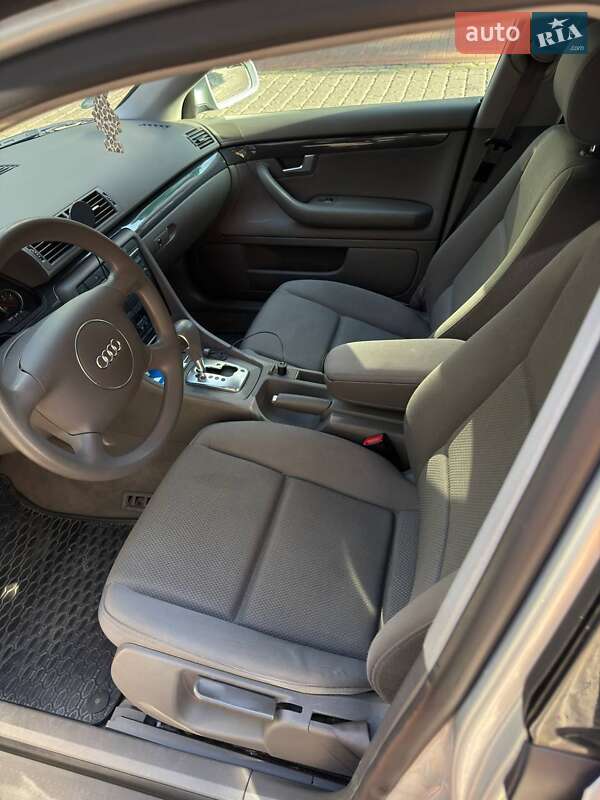 Седан Audi A4 2001 в Луцке