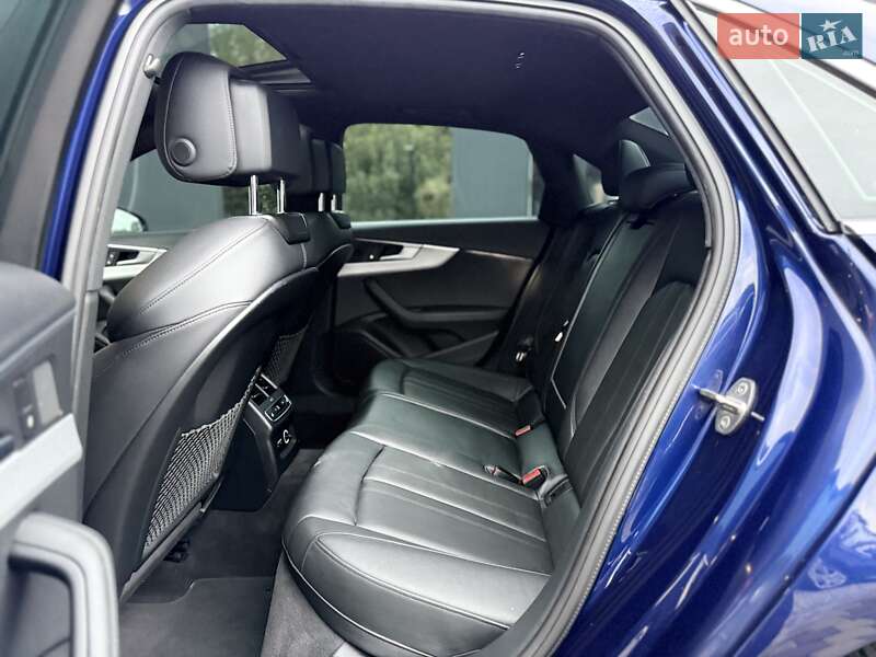 Седан Audi A4 2019 в Львові