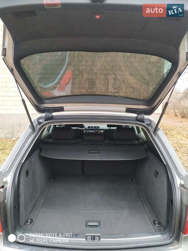Універсал Audi A4 2002 в Ромнах