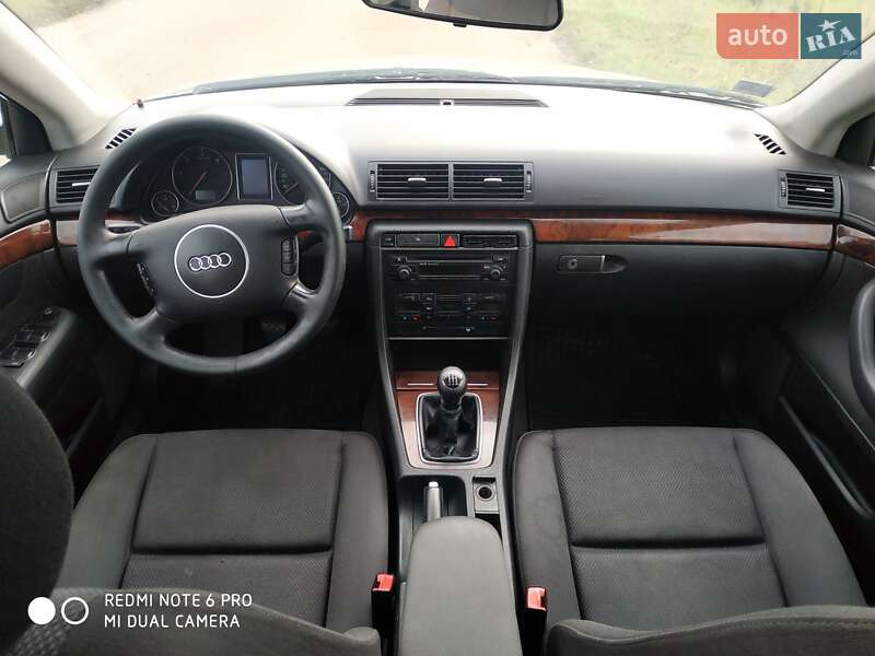 Універсал Audi A4 2002 в Ромнах