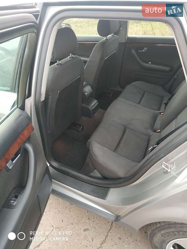 Універсал Audi A4 2002 в Ромнах