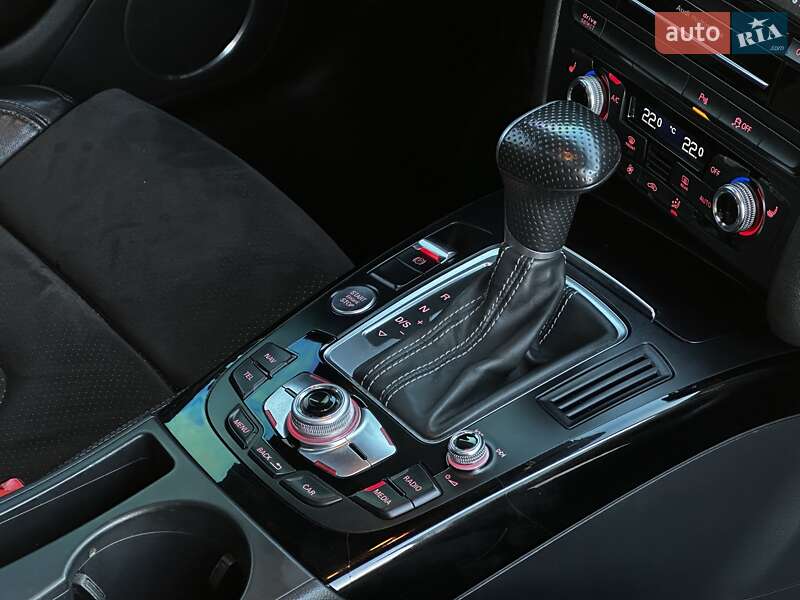 Седан Audi A4 2015 в Львове