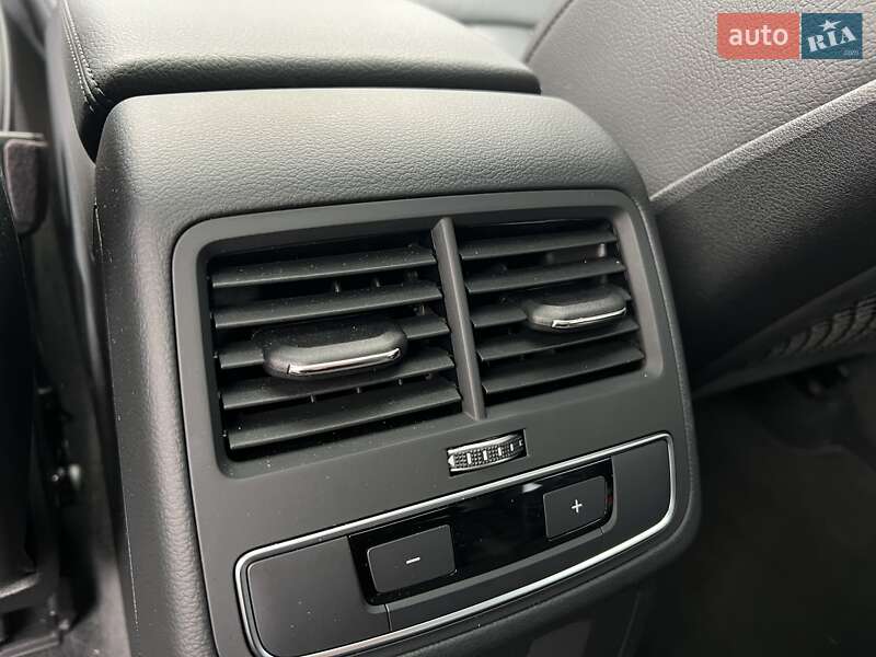 Седан Audi A4 2018 в Запоріжжі