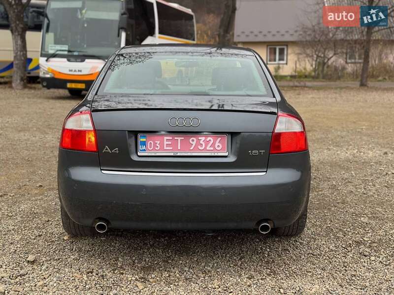 Седан Audi A4 2003 в Долине