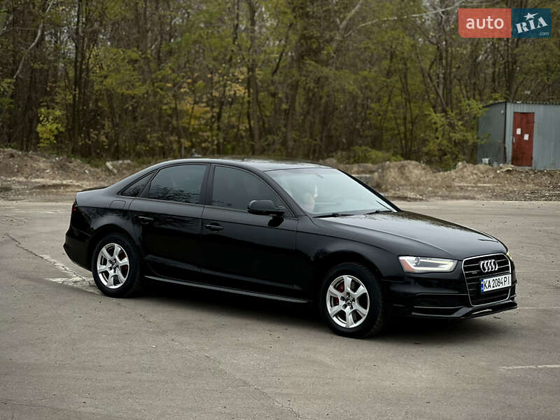 Седан Audi A4 2015 в Києві