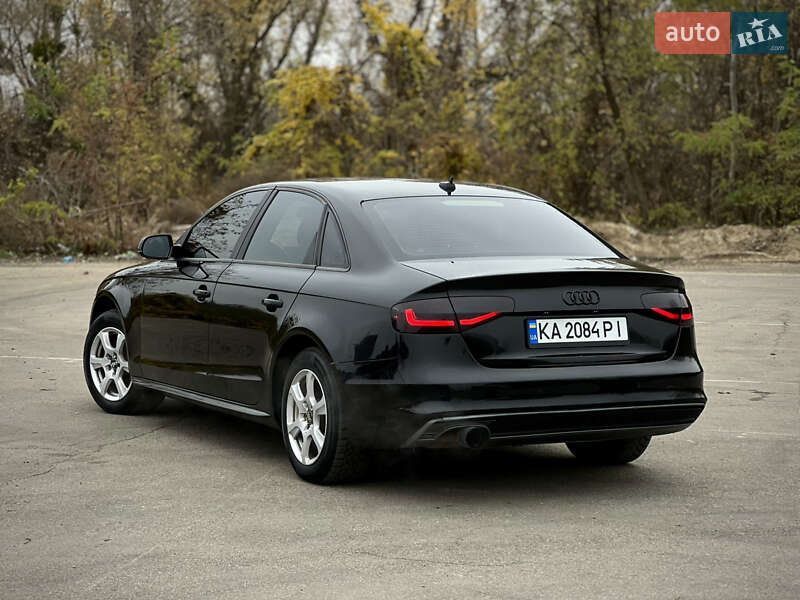 Седан Audi A4 2015 в Києві