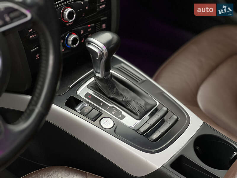 Седан Audi A4 2015 в Києві