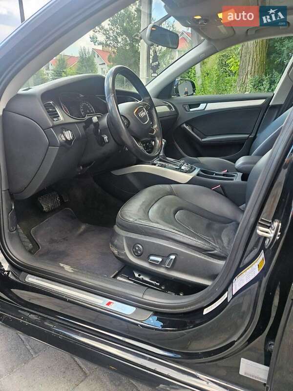 Седан Audi A4 2015 в Острозі