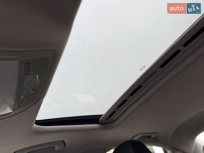 Седан Audi A4 2012 в Киеве