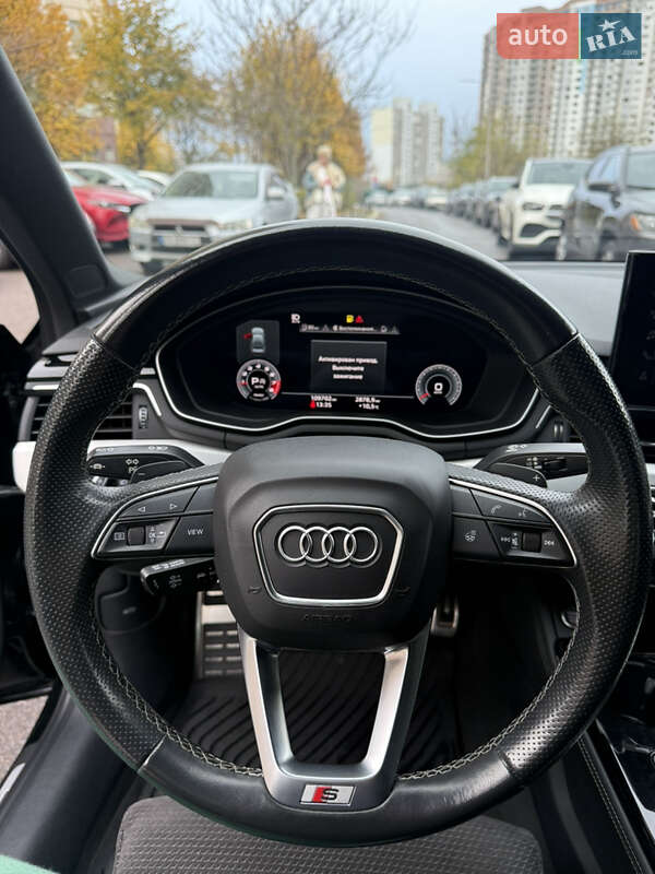 Седан Audi A4 2021 в Киеве