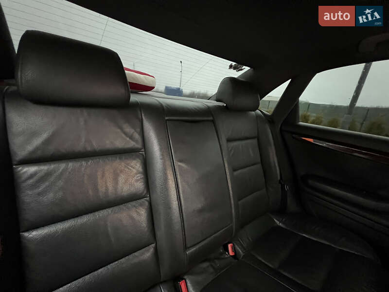 Седан Audi A4 2004 в Виннице