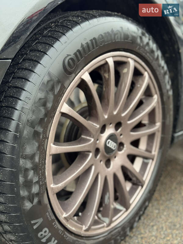 Седан Audi A4 2011 в Києві