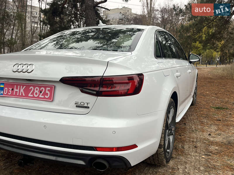 Седан Audi A4 2017 в Дніпрі