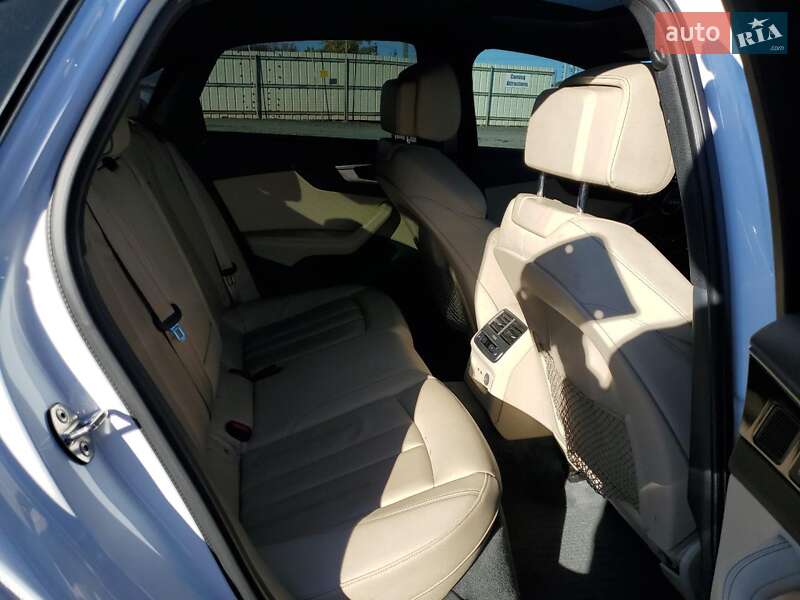 Седан Audi A4 2020 в Житомире