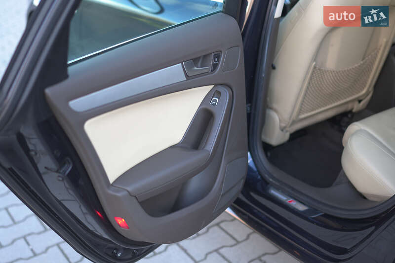 Седан Audi A4 2014 в Киеве