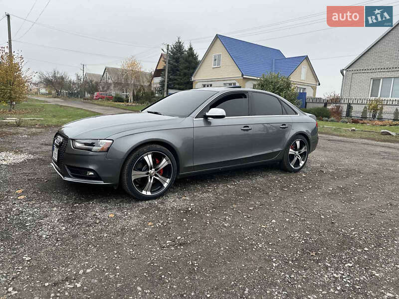 Седан Audi A4 2012 в Новомосковську