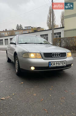Седан Audi A4 2000 в Києві