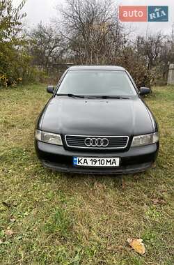 Седан Audi A4 1996 в Василькове