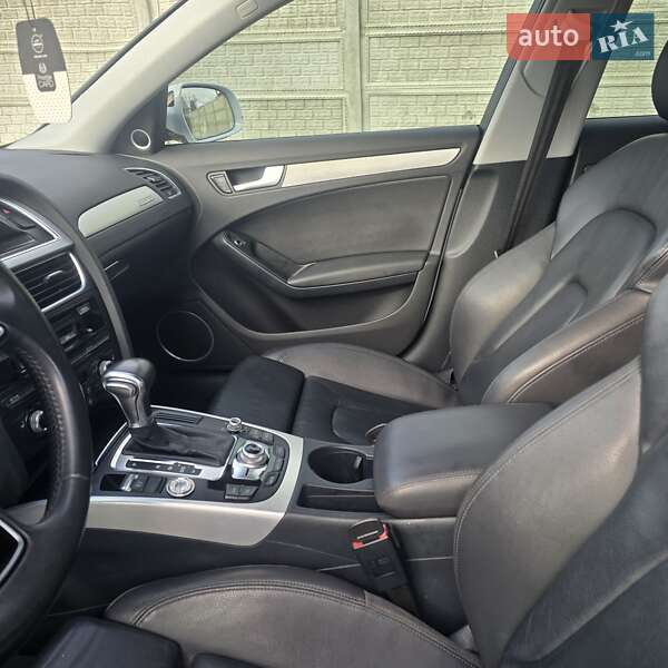 Седан Audi A4 2015 в Кутах