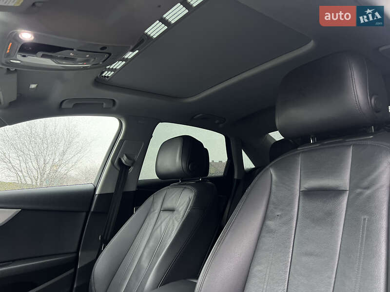 Седан Audi A4 2016 в Мостиске