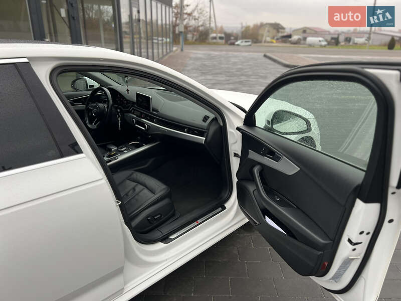 Седан Audi A4 2016 в Мостиске