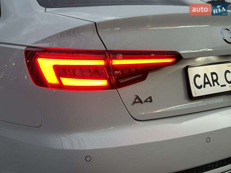 Седан Audi A4 2018 в Стрию