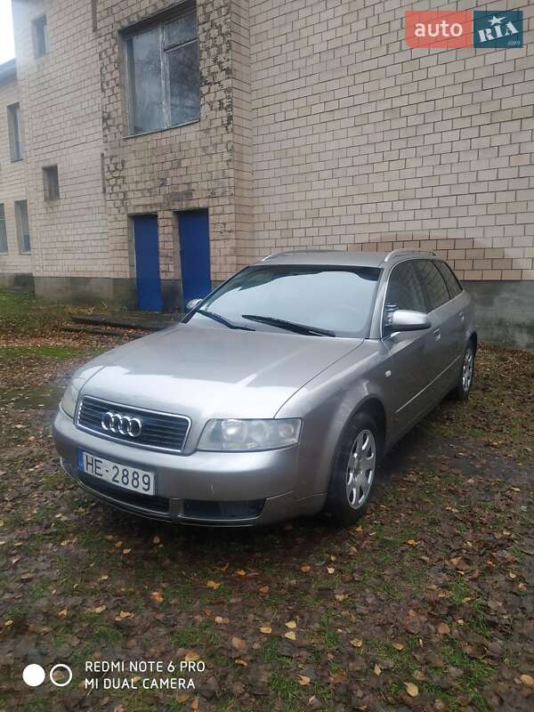 Універсал Audi A4 2002 в Ромнах