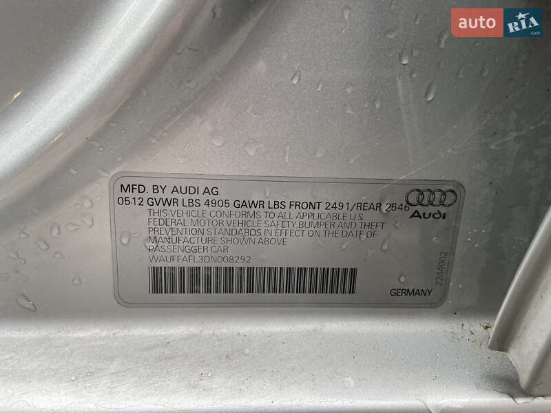 Седан Audi A4 2013 в Львове