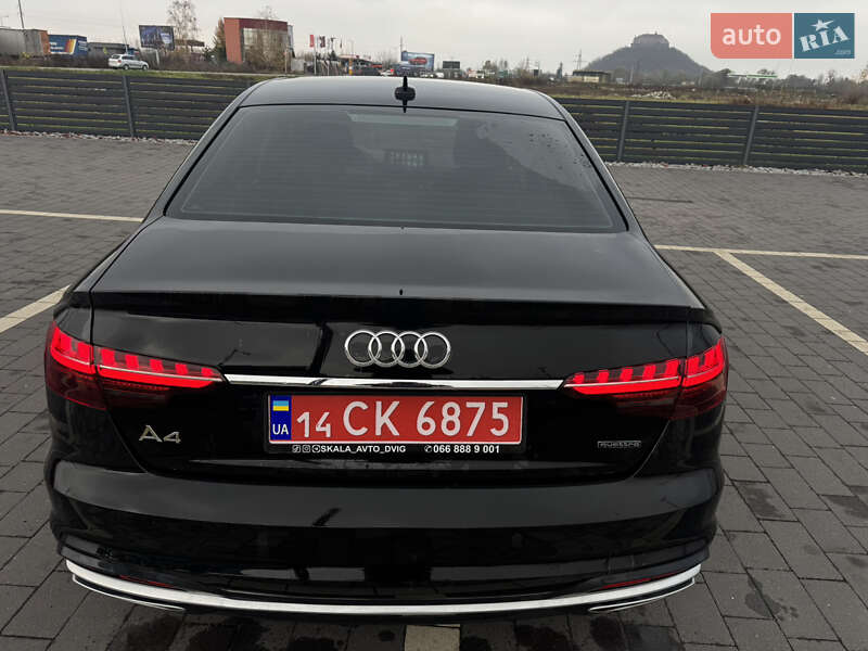 Седан Audi A4 2021 в Ужгороді